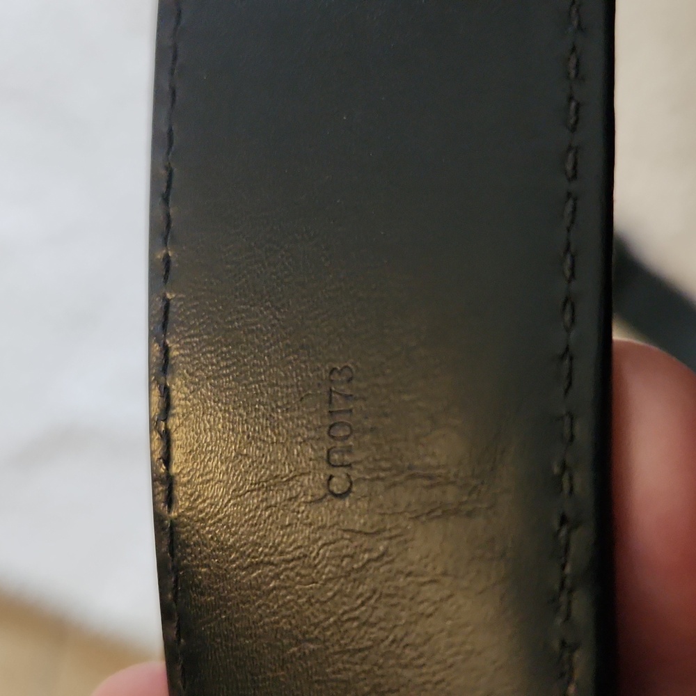 Louis Vuitton mens used belt - Picture 7 of 8